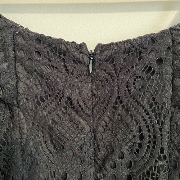 Le Chateau Dress - Picture 5 of 5